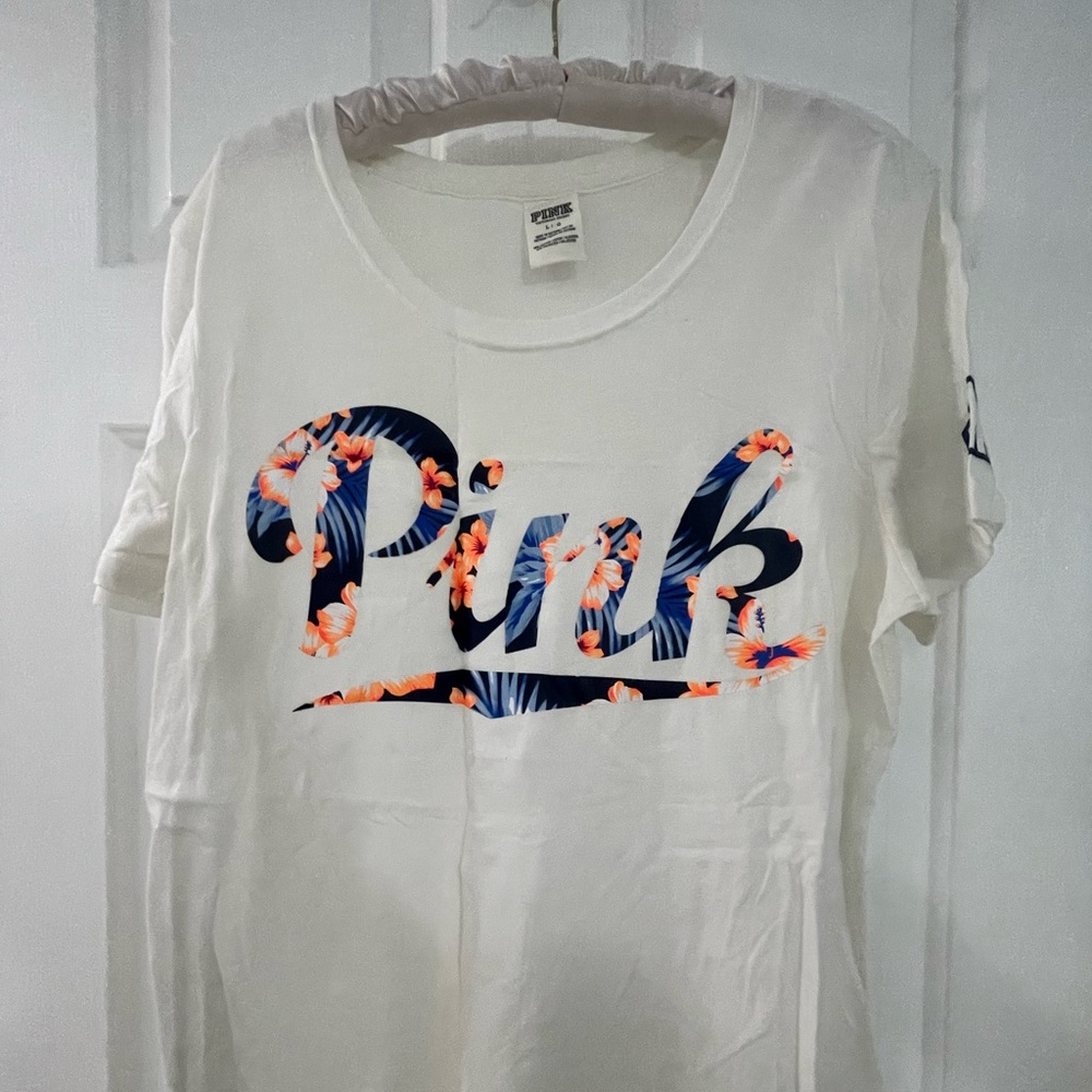 Victoria Secret - Pink T-Shirt